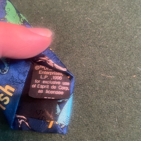 One Fish, Two Fish Necktie - Picture 3 of 4